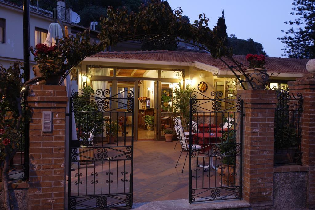 Hotel Soleado Taormina Kültér fotó